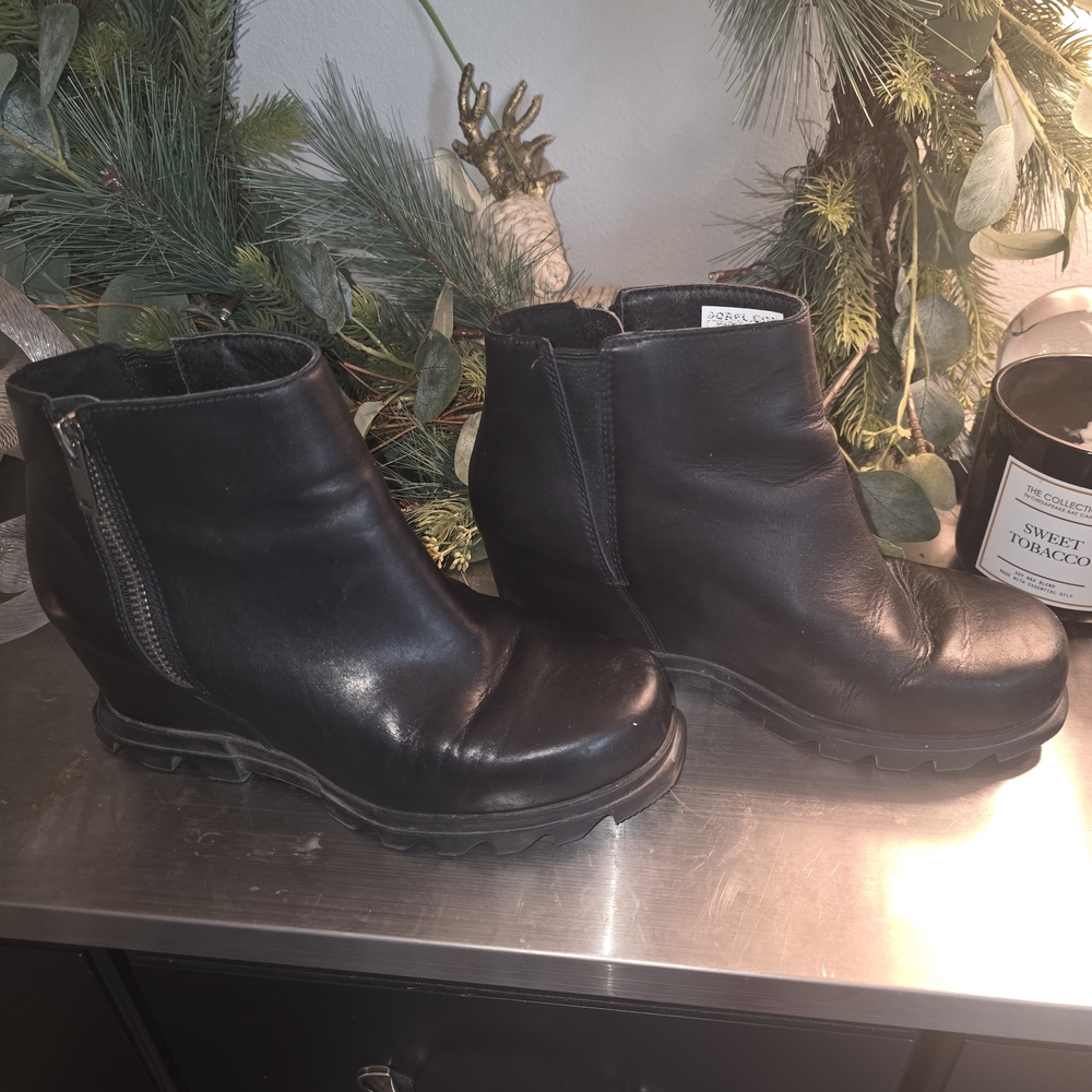 Sorel Black Leather Ankle Boots